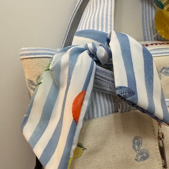 Madden Girl Lobster tote - Picture 5 of 8